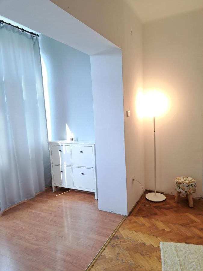 Anastasia Bratianu Apart 24 A Self Check From 2 Pm Boekarest Buitenkant foto